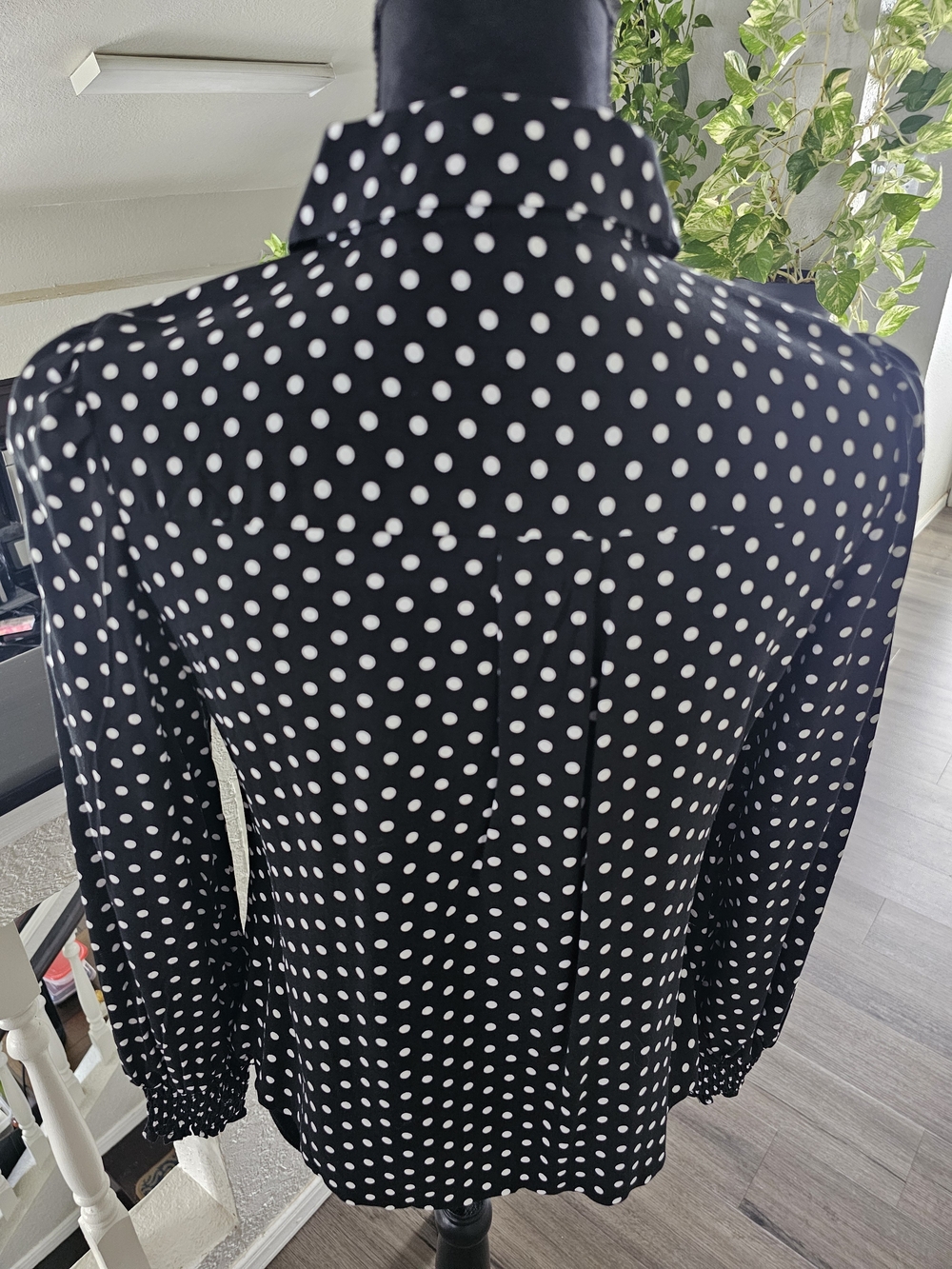 NWOT Size S Black and White Polka Dot Button-Up Dress Shirt - Picture 7 of 16